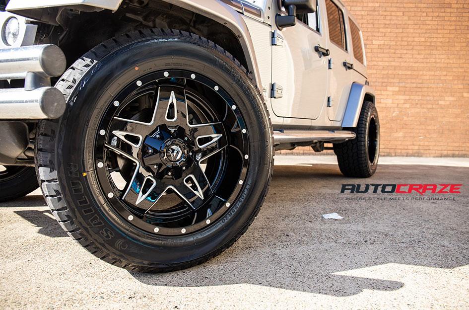 JEEP WRANGLER FULL BLOWN GLOSS BLACK MILLED ACCENTS
